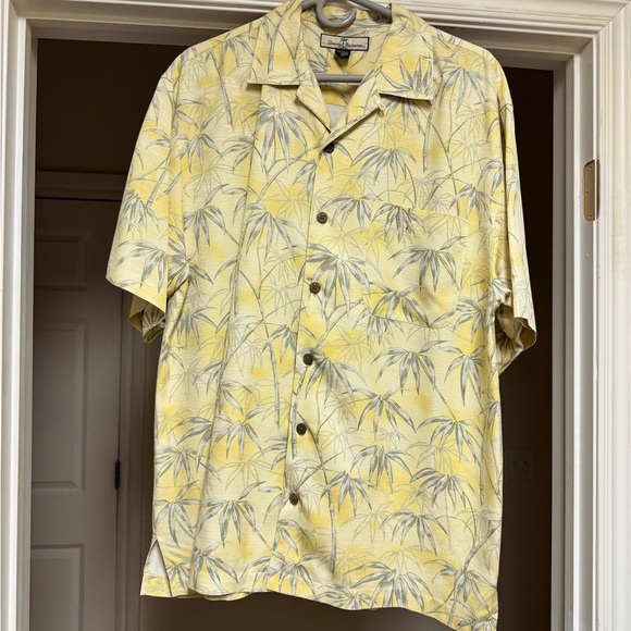 Tommy Bahama Yellow and Green Casual Button Down Shirt - Picture 1 of 3